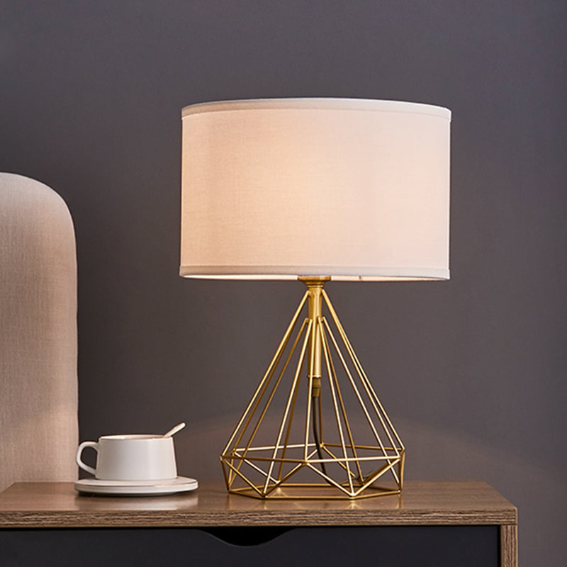 Diamond Cage Table Light Minimalist Metallic 1 Head Bedside White Fabric Desk Lamp in Gold White Clearhalo 'Lamps' 'Table Lamps' Lighting' 734394
