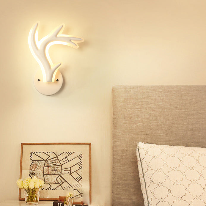 Deer Horn LED Wall Light Animal Style Acrylic Wall Sconce in White for Adult Kid Bedroom Clearhalo 'Wall Lamps & Sconces' 'Wall Lights' Lighting' 73560