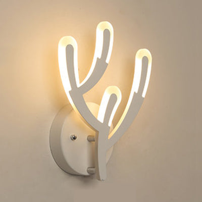 Deer Horn LED Wall Light Animal Style Acrylic Wall Sconce in White for Adult Kid Bedroom White B Warm Clearhalo 'Wall Lamps & Sconces' 'Wall Lights' Lighting' 73562