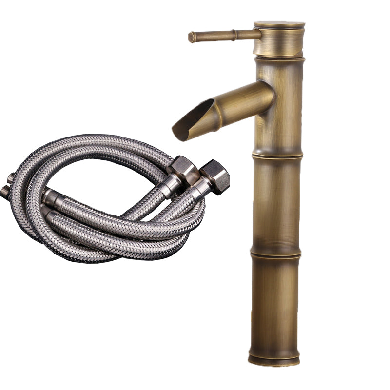 Vintage Wide Spread Bathroom Faucet 1-Handle Lavatory Faucet 11.8" Ferme / Campagne Supply Lines Included Clearhalo 'Accueil' 'Amélioration Domiciliaire' 'bathroom_sink_faucets' 'Ensembles de Lavabo & de Robinet de Toilette' 'home_improvement' 'home_improvement_bathroom_sink_faucets' 'Robinet de Lavabo de Salle de Bain' 'Rénovation et Équipement de Salle de Bain' 7364811