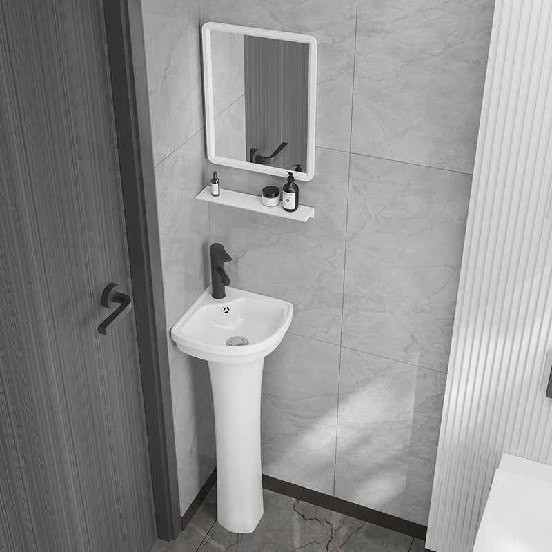 Modern Bathroom Vanity Freestanding Single-Sink Bathroom Vanity Set Clearhalo 'Bathroom Remodel & Bathroom Fixtures' 'Bathroom Vanities' 'bathroom_vanities' 'Home Improvement' 'home_improvement' 'home_improvement_bathroom_vanities' 7370875
