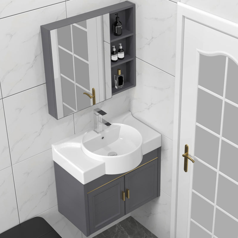 Glam Metal Base Vanity Wall Mount Bath Vanity Set with Soft Close Door Clearhalo 'Bathroom Remodel & Bathroom Fixtures' 'Bathroom Vanities' 'bathroom_vanities' 'Home Improvement' 'home_improvement' 'home_improvement_bathroom_vanities' 7416479