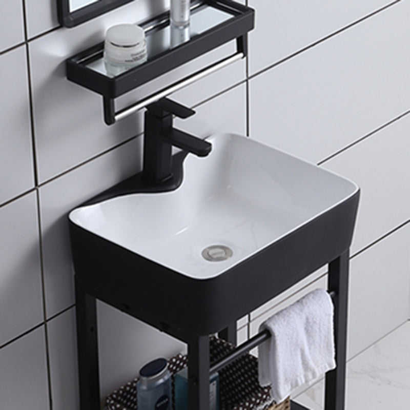 Modern Bathroom Sink Vanity Freestanding Single-Sink Bathroom Vanity Clearhalo 'Bathroom Remodel & Bathroom Fixtures' 'Bathroom Vanities' 'bathroom_vanities' 'Home Improvement' 'home_improvement' 'home_improvement_bathroom_vanities' 7444233