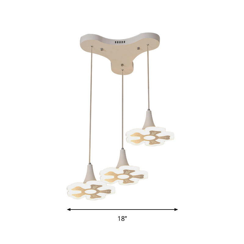 Modern Flower Cluster Pendant Acrylic LED 3/5 Lights Dining Room Ceiling Lighting in Warm/White Light Clearhalo 'Ceiling Lights' 'Modern Pendants' 'Modern' 'Pendant Lights' 'Pendants' Lighting' 769533