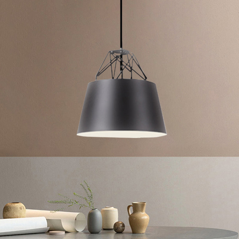 Aluminum Drum Shape Hanging Light Restaurant 1 Light Modern Pendant Light with Iron Wire Black Clearhalo 'Ceiling Lights' 'Modern Pendants' 'Modern' 'Pendant Lights' 'Pendants' Lighting' 771456