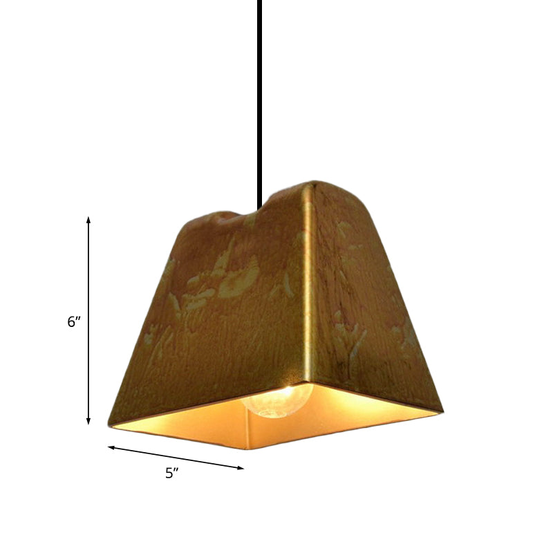 Brass Finish 1 Light Hanging Light with Shade Vintage Style Metallic Pendant Lighting for Restaurant Clearhalo 'Ceiling Lights' 'Modern Pendants' 'Modern' 'Pendant Lights' 'Pendants' Lighting' 773467