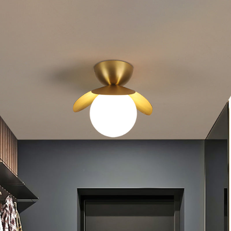 Petal Ceiling Mounted Fixture Post Modern Metal 1 Head Brass Finish LED Flushmount Lighting Clearhalo 'Ceiling Lights' 'Close To Ceiling Lights' 'Close to ceiling' 'Flush mount' Lighting' 780908