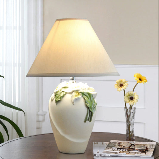 Resin Calla Lily Table Light Country 1-Bulb Bedside Nightstand Lamp in White with Cone Fabric Shade Clearhalo 'Lamps' 'Table Lamps' Lighting' 784486