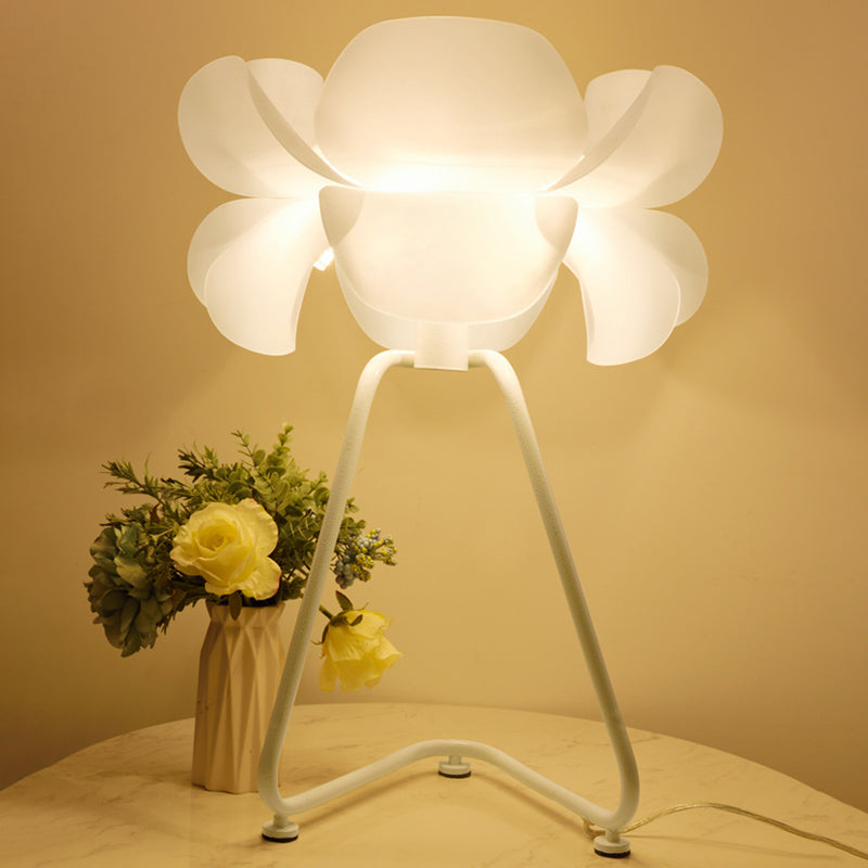 White 2-Layer Petal Night Lamp Modernist 1 Bulb Acrylic Table Light with Wire Pedestal White Clearhalo 'Lamps' 'Table Lamps' Lighting' 785933