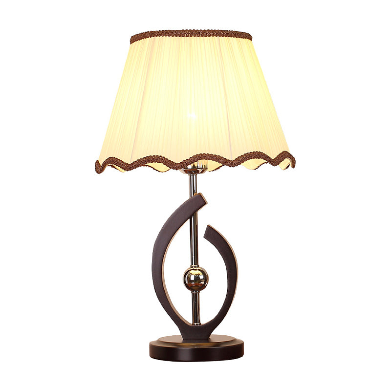 Single Bulb Nightstand Lamp Traditional Scalloped Edge Taper Pleated Fabric Table Light in Beige with Curved Line Base Clearhalo 'Lamps' 'Table Lamps' Lighting' 786090