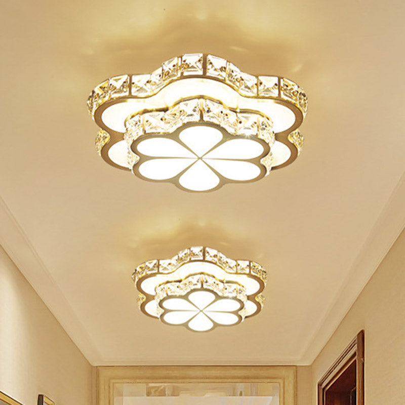 Drum/Flower Corridor Flushmount Light Contemporary Faceted Crystal LED White/Gold Ceiling Mounted Fixture Clearhalo 'Ceiling Lights' 'Close To Ceiling Lights' 'Close to ceiling' 'Flush mount' Lighting' 801022