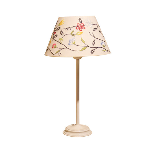 Single Light Fabric Night Table Light Country Style Korea White Barrel Bedside Embroidery Night Lamp Clearhalo 'Lamps' 'Table Lamps' Lighting' 808416