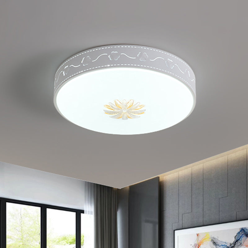 Round Acrylic Flush Mount Fixture Nordic Style LED White Flush Lighting with Flower Crystal Deco Clearhalo 'Ceiling Lights' 'Close To Ceiling Lights' 'Close to ceiling' 'Flush mount' Lighting' 916814