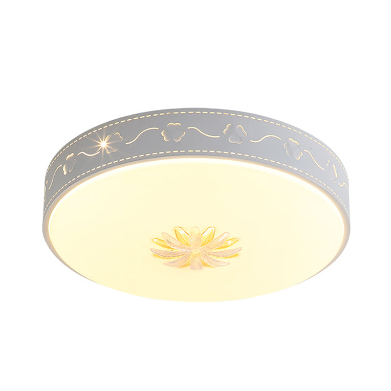 Round Acrylic Flush Mount Fixture Nordic Style LED White Flush Lighting with Flower Crystal Deco Clearhalo 'Ceiling Lights' 'Close To Ceiling Lights' 'Close to ceiling' 'Flush mount' Lighting' 916815