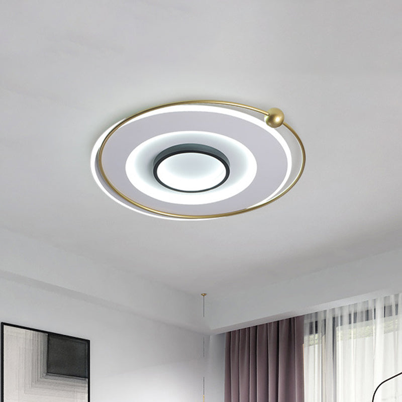 Gold Round Ceiling Mounted Fixture Modern LED Acrylic Flushmount Lighting in White/Warm Light Gold Clearhalo 'Ceiling Lights' 'Close To Ceiling Lights' 'Close to ceiling' 'Flush mount' Lighting' 924100