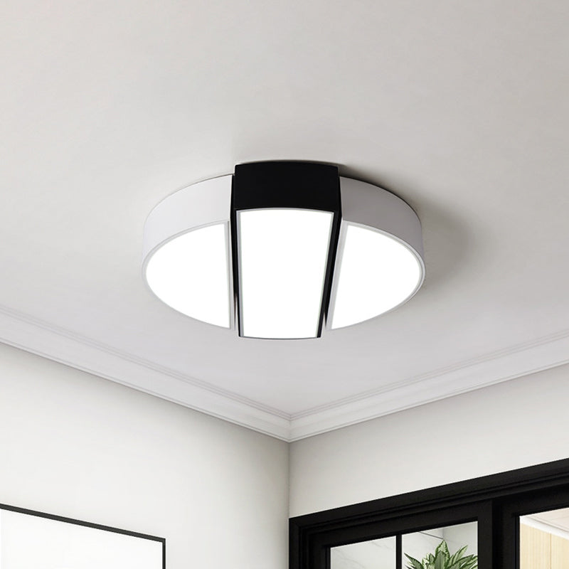 18"/22"/26" Dia Metal Round Flush Mount Ceiling Light Modern LED White Ceiling Flush Mount for Bedroom in Warm/White White Clearhalo 'Ceiling Lights' 'Close To Ceiling Lights' 'Close to ceiling' 'Flush mount' Lighting' 926377