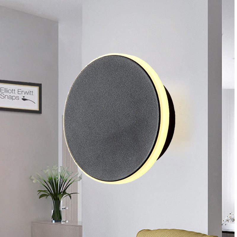 Black/White Disc LED Sconce Modernism Single Acrylic Wall Lighting Ideas in Warm/White Light Clearhalo 'Modern wall lights' 'Modern' 'Wall Lamps & Sconces' 'Wall Lights' Lighting' 962088