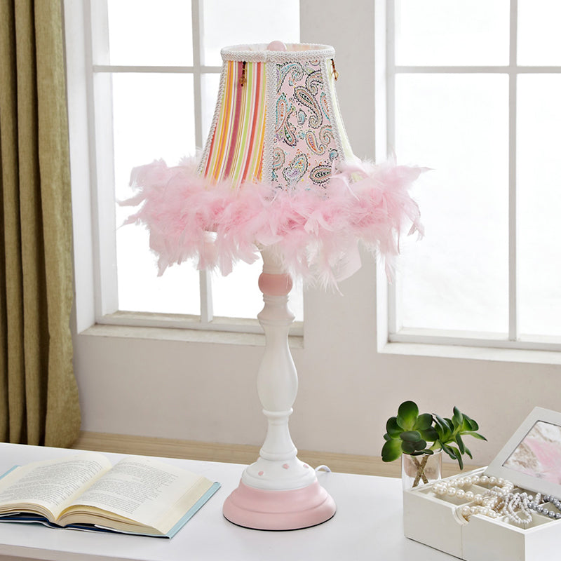 Barrel Resin Table Lamp with Feather Modern 1 Bulb Pink Bedroom Reading Book Light Clearhalo 'Lamps' 'Table Lamps' Lighting' 966214