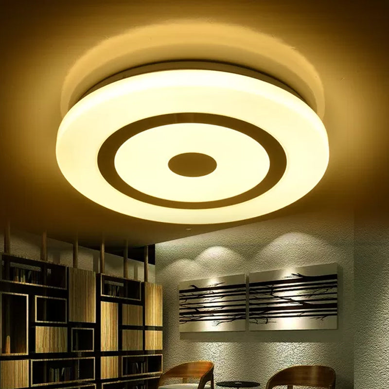 15"/19" Dia Modern Round Flush Mount Fixture Acrylic LED Bedroom Flush Lighting in Black and White Clearhalo 'Ceiling Lights' 'Close To Ceiling Lights' 'Close to ceiling' 'Flush mount' Lighting' 974387