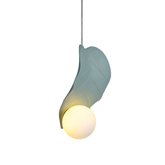 Leaf Shape Pendulum Light Macaroon Resin White/Green LED Suspension Lamp in White/Warm Light for Bedside Clearhalo 'Ceiling Lights' 'Modern Pendants' 'Modern' 'Pendant Lights' 'Pendants' Lighting' 983299